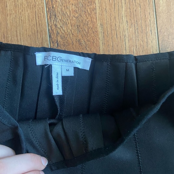 BCBG pleaded skirt - Picture 6 of 6